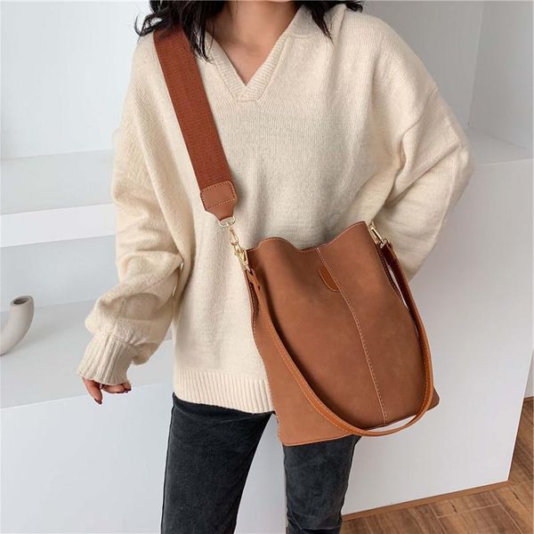evening bags vintage nubuck pu leather messenger for women luxury handbags designer large capacity shoulder bucket
evening bags vintage nubuck pu leather messenger for women luxury handbags designer large capacity shoulder bucket