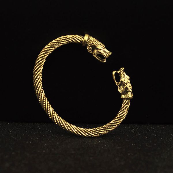 hand catenary nordic wolf head open bracelet men's leading bracelet jewelry, Golden;silver
hand catenary nordic wolf head open bracelet men's leading bracelet jewelry, Golden;silver