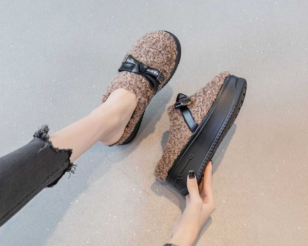 net red semi slippers women wear 2021 new autumn and winter plush cotton bow teddy thick soled shoes, Black
net red semi slippers women wear 2021 new autumn and winter plush cotton bow teddy thick soled shoes, Black