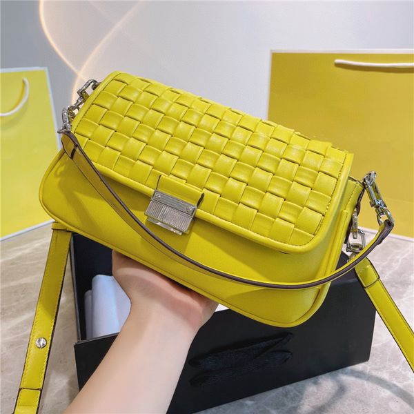 bright and pure color woven messenger bag in summer fashionable casual women's shoulder bag leather cross body beautiful bags
bright and pure color woven messenger bag in summer fashionable casual women's shoulder bag leather cross body beautiful bags