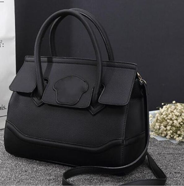 classic sales genuine leather designer bag tote twist handbag messenger shopping handbags shoulder pockets cosmetic bags
classic sales genuine leather designer bag tote twist handbag messenger shopping handbags shoulder pockets cosmetic bags