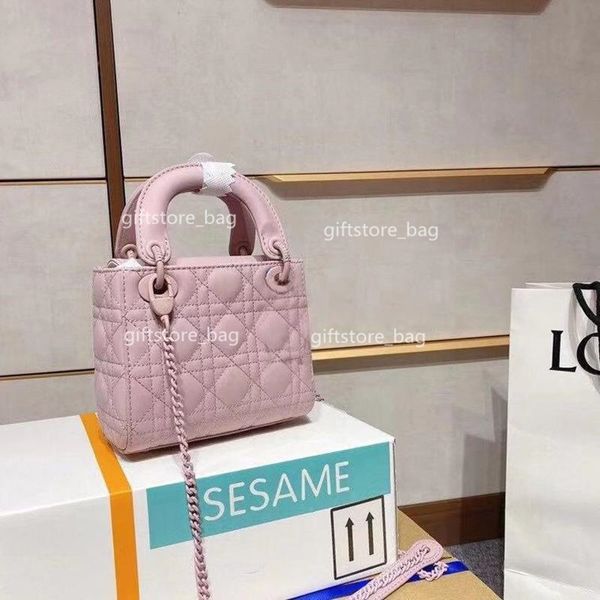 2021 designer luxury brand mini princess bag handbag 17cm20cm fashion printing one shoulder portable lady shopping
2021 designer luxury brand mini princess bag handbag 17cm20cm fashion printing one shoulder portable lady shopping
