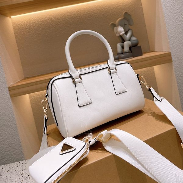designer bags crossbody bag tote handbags leather high-quality evening party shopping business occasions 2colors women's genuine leathe
designer bags crossbody bag tote handbags leather high-quality evening party shopping business occasions 2colors women's genuine leathe