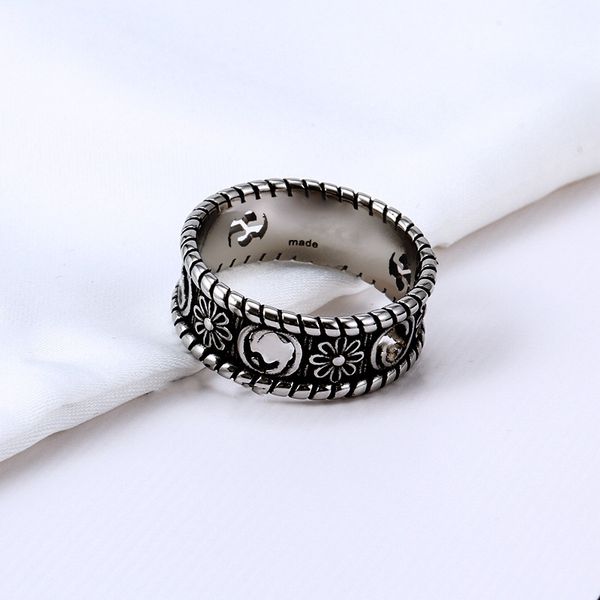classic love black silver cross chrysanthemum flower retro band rings for mens and women lover engagement anniversary couples wedding jewelr
classic love black silver cross chrysanthemum flower retro band rings for mens and women lover engagement anniversary couples wedding jewelr