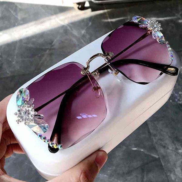 sun glasses sunglasses women 2021 new fashon vinage sqaure luxury glasses rimless rhinesotne shades for women summer oculos, White;black
sun glasses sunglasses women 2021 new fashon vinage sqaure luxury glasses rimless rhinesotne shades for women summer oculos, White;black