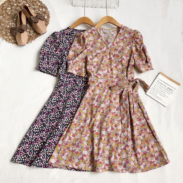 casual dresses woman summer dress 2022 beach vintage floral print wrap belted v neck short puff sleeve mini women clothing, Black;gray
casual dresses woman summer dress 2022 beach vintage floral print wrap belted v neck short puff sleeve mini women clothing, Black;gray