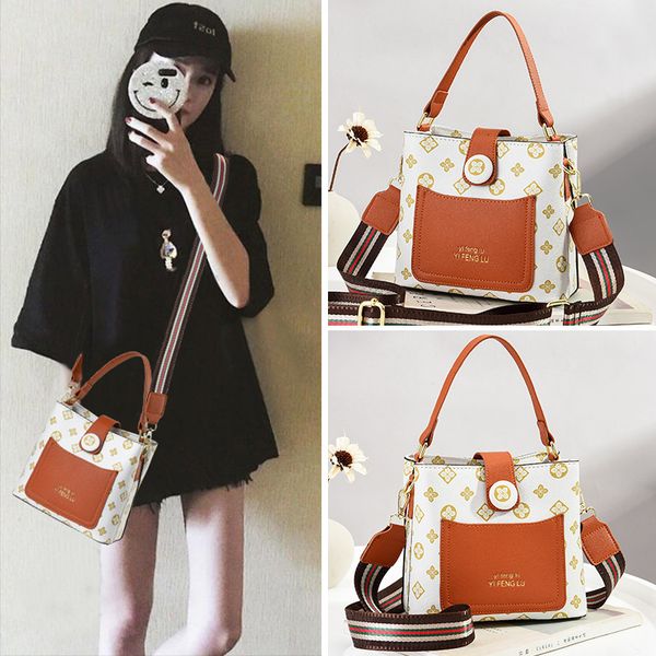 handbag this year's popular small bag 2021 fashion broadband messenger net red ins korean bucket, Black;red
handbag this year's popular small bag 2021 fashion broadband messenger net red ins korean bucket, Black;red