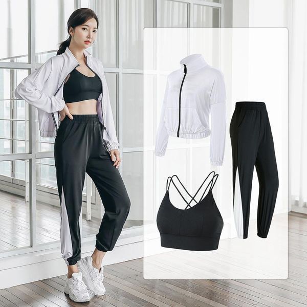 yoga outfit woman sportwear breathable sport bra t-shirt pants jacket 3pcs suit set fitness clothes run jogging gym clothings plus size
yoga outfit woman sportwear breathable sport bra t-shirt pants jacket 3pcs suit set fitness clothes run jogging gym clothings plus size