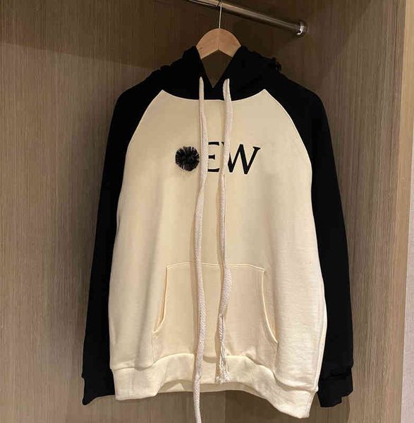 2022 factory wholesale new model fur ball hooded terry sweater women long loose couple large casual splicing raglan sleeve coat, Black
2022 factory wholesale new model fur ball hooded terry sweater women long loose couple large casual splicing raglan sleeve coat, Black