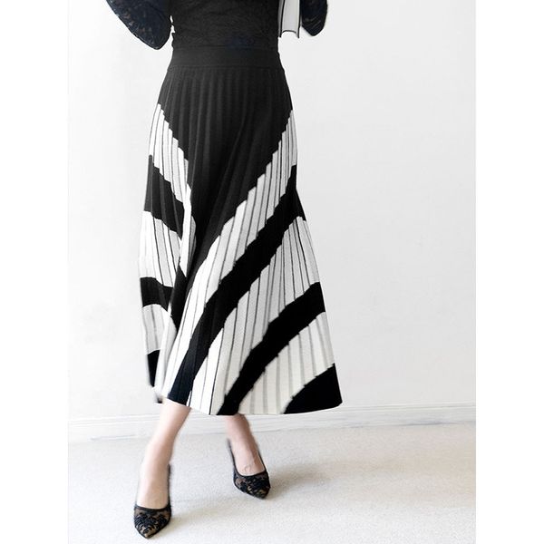 skirts 2021 women a-line pleated knitted elegant high waist long femme faldas jupe saia black white wmy9
skirts 2021 women a-line pleated knitted elegant high waist long femme faldas jupe saia black white wmy9