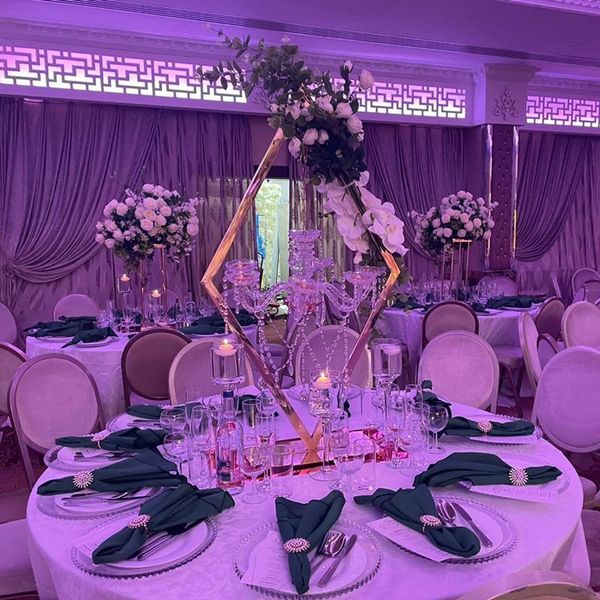 candle holders 4pcs metal candelabra acrylic wedding table centerpieces flower stands vases road lead party decoration
candle holders 4pcs metal candelabra acrylic wedding table centerpieces flower stands vases road lead party decoration