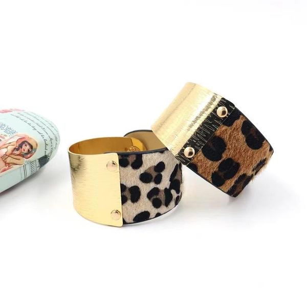 bangle retro fashion leopard print leather metal punk bracelet women's gold button jewelry 2021, Black
bangle retro fashion leopard print leather metal punk bracelet women's gold button jewelry 2021, Black