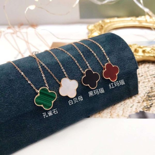 new simple clover necklace 18k rose gold au750 clavicle chain, Black
new simple clover necklace 18k rose gold au750 clavicle chain, Black