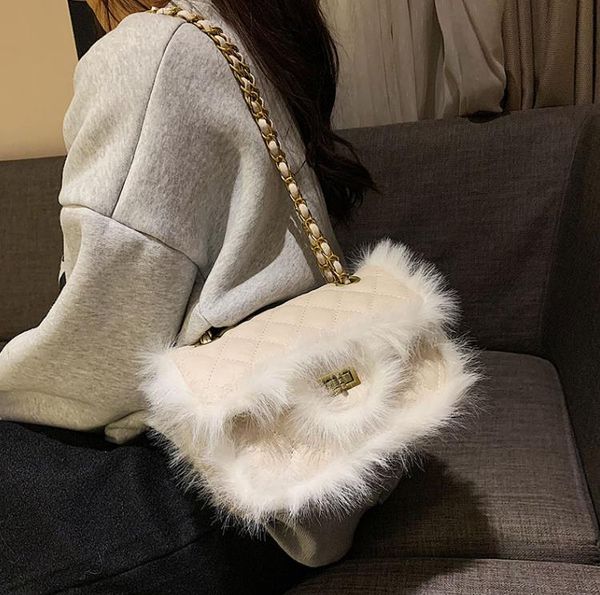 fashion rhombus small square bag winter chain plush one-shoulder messenger female bags
fashion rhombus small square bag winter chain plush one-shoulder messenger female bags