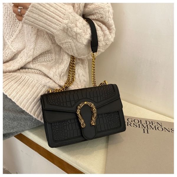 outlet sale 80% off new fashion trend niche red chain single shoulder messenger bag for women
outlet sale 80% off new fashion trend niche red chain single shoulder messenger bag for women