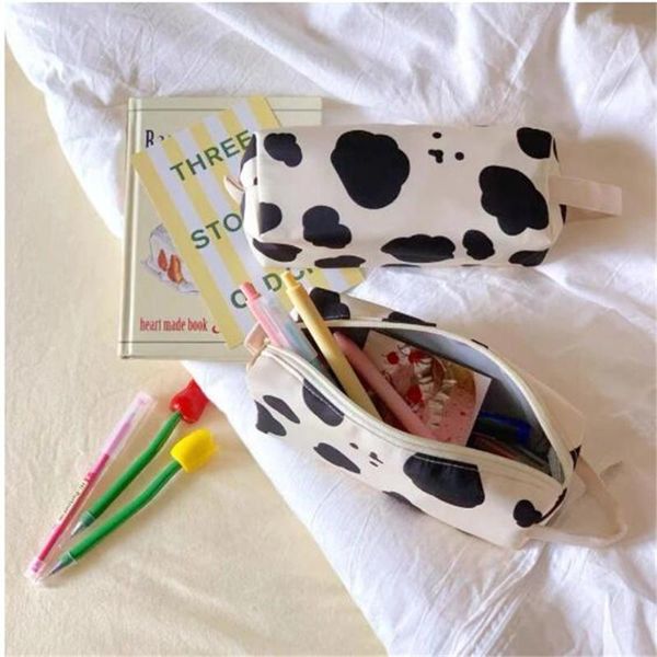 pencil cases kawaii cow pattern case large-capacity stationery storage bag ins makeup portable travel organzier
pencil cases kawaii cow pattern case large-capacity stationery storage bag ins makeup portable travel organzier