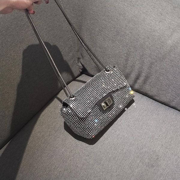 style small fragrant air drill bag hand holding dinner armpit belt single shoulder slanting purse, White
style small fragrant air drill bag hand holding dinner armpit belt single shoulder slanting purse, White