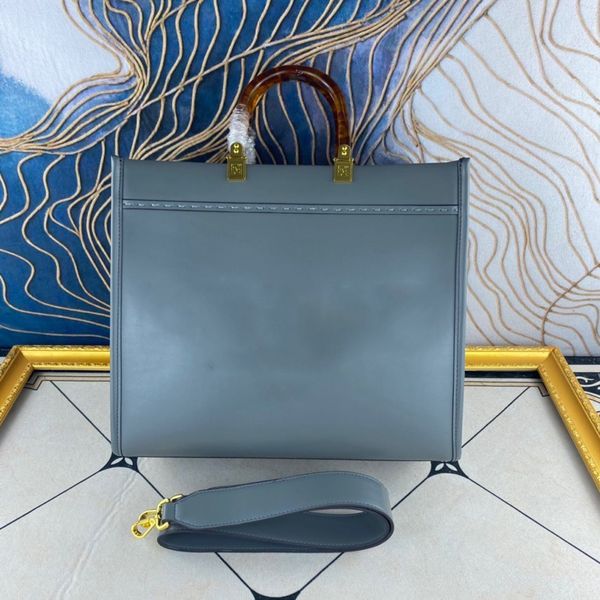wholesale reusable sling boutique gift man bags foldable shopping baggu canvas bag nylon women luxury handbags
wholesale reusable sling boutique gift man bags foldable shopping baggu canvas bag nylon women luxury handbags