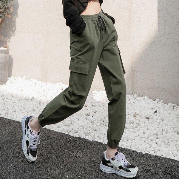 women's pants & capris hip hop patchwork chains women elastic high waist black track embroidery letter trousers female, Black;white
women's pants & capris hip hop patchwork chains women elastic high waist black track embroidery letter trousers female, Black;white