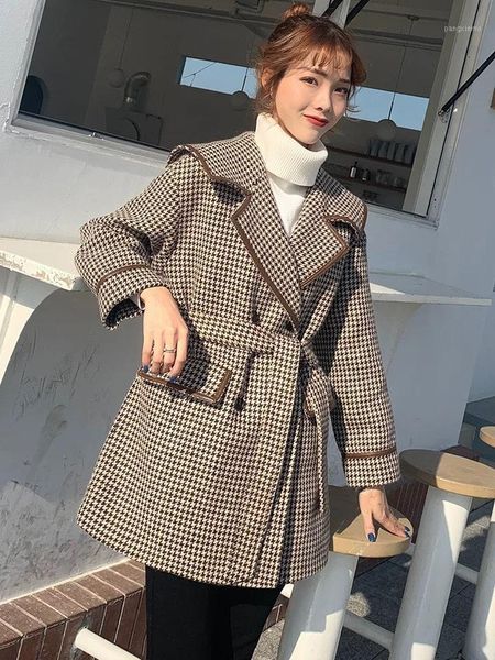 women's wool & blends fashion slim plaid double breasted coat women with belt blend and jacket turn-down collar ladies coats, Black
women's wool & blends fashion slim plaid double breasted coat women with belt blend and jacket turn-down collar ladies coats, Black