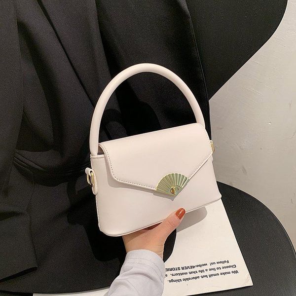evening bags fashion exquisite shoulder retro casual women totes shopping bag female leather solid color chain handbag for 2021
evening bags fashion exquisite shoulder retro casual women totes shopping bag female leather solid color chain handbag for 2021