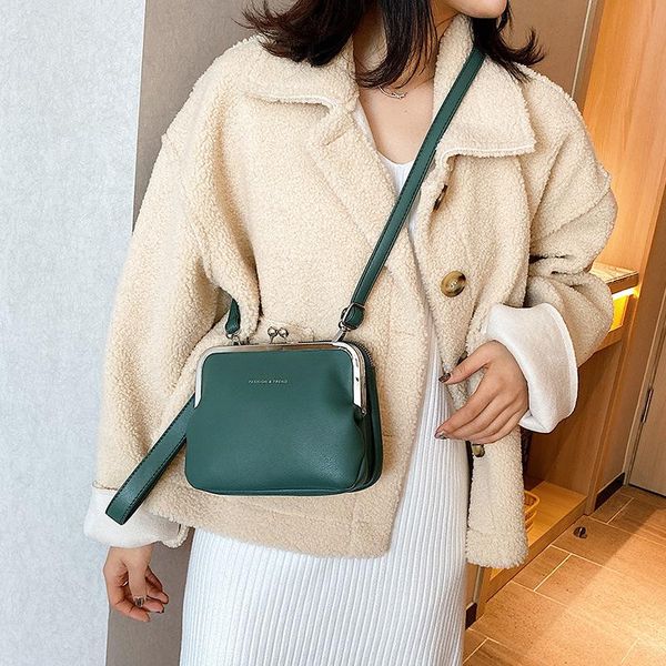 casual clip bag simple women messenger pu leather lady shoulder crossbody kiss party evening clutch purse bags
casual clip bag simple women messenger pu leather lady shoulder crossbody kiss party evening clutch purse bags