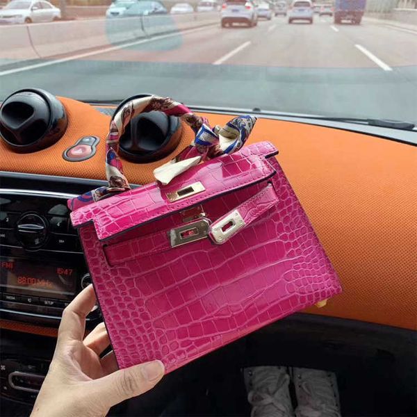 bag luxury designer handbag second-generation mini small kendall jenner new trendy crocodile pattern cowhide phone gold
bag luxury designer handbag second-generation mini small kendall jenner new trendy crocodile pattern cowhide phone gold