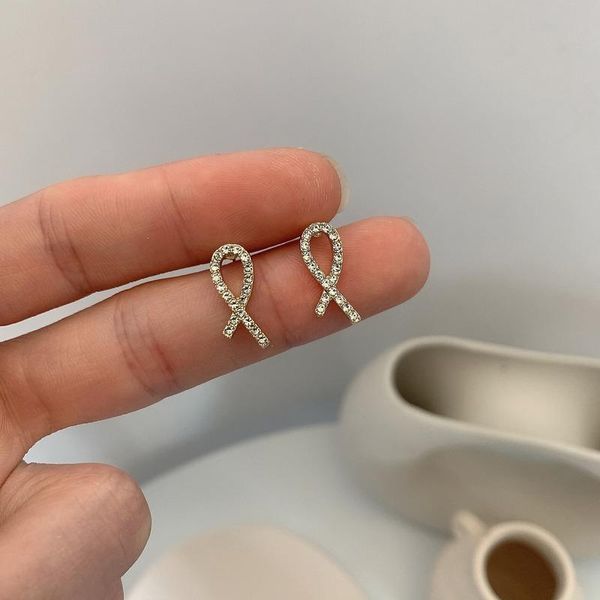 simple stud earring women elegant earrings woman fashion rhinestone hollow ladies jewelry gold color party trendy metal kolczyki, Golden;silver
simple stud earring women elegant earrings woman fashion rhinestone hollow ladies jewelry gold color party trendy metal kolczyki, Golden;silver