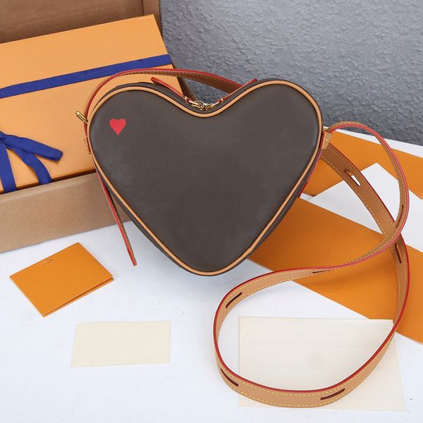 2021 luxurys designers game on coeur shoulder bag canvas genuine leather women handbags mini purse red heart double zipped with box
2021 luxurys designers game on coeur shoulder bag canvas genuine leather women handbags mini purse red heart double zipped with box