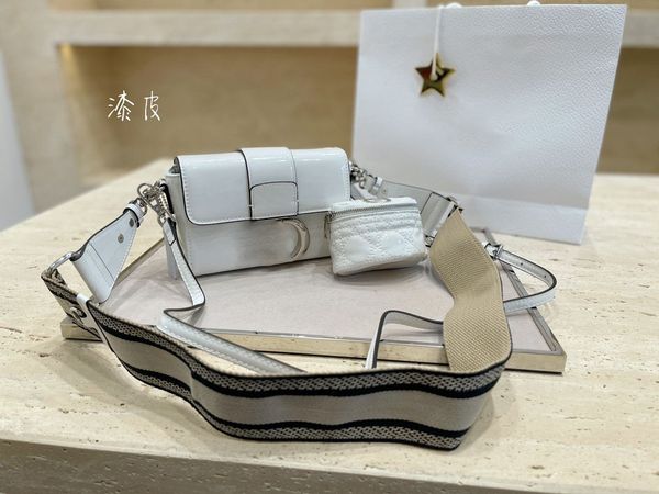 outlet 2021 patent leather mini square 2-piece set montaigne bag high version relief small letter lock luxuryss designerss yw
outlet 2021 patent leather mini square 2-piece set montaigne bag high version relief small letter lock luxuryss designerss yw