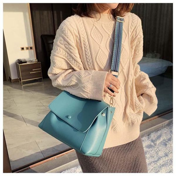 evening bags fashion simply pu leather crossbody bag for women solid color shoulder messenger lady chain travel small handbag
evening bags fashion simply pu leather crossbody bag for women solid color shoulder messenger lady chain travel small handbag