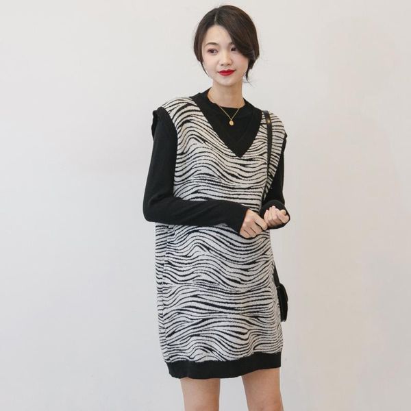 maternity dress sweater vest knitted mid-length pregnancy fashion long-sleeved thin spring v-neck outer wear dresses, White
maternity dress sweater vest knitted mid-length pregnancy fashion long-sleeved thin spring v-neck outer wear dresses, White
