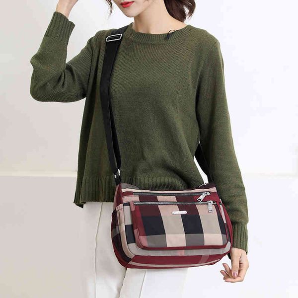 casual women's shoulder nylon waterproof plaid crossbody bag soft zip multi pocket versatile purses and handbags sac lj210203
casual women's shoulder nylon waterproof plaid crossbody bag soft zip multi pocket versatile purses and handbags sac lj210203
