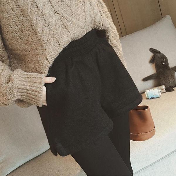 women's shorts autumn women high waist red woolen female slim thin wide leg winter big size loose brief d75, White;black
women's shorts autumn women high waist red woolen female slim thin wide leg winter big size loose brief d75, White;black
