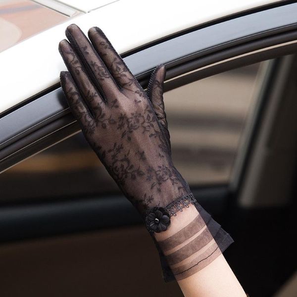 five fingers gloves summer women lace sunscreen touch screen elegant female breathable black flower anti-uv skid driving silk, Blue;gray
five fingers gloves summer women lace sunscreen touch screen elegant female breathable black flower anti-uv skid driving silk, Blue;gray