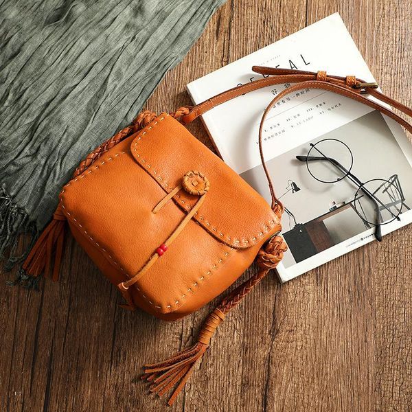 evening bags nature cowhide hand woven women bag 2021 vintage genuine leather solid color tassel shoulder & crossbody
evening bags nature cowhide hand woven women bag 2021 vintage genuine leather solid color tassel shoulder & crossbody
