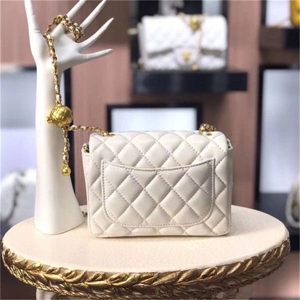 2020 new luxury square fat women's bag metal ball single shoulder diagonal cross sheepskin mini chain bag leather small square bag8, Black
2020 new luxury square fat women's bag metal ball single shoulder diagonal cross sheepskin mini chain bag leather small square bag8, Black