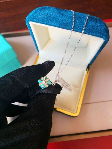 70% off luxury jewelry heavy industry blue gift box enamel necklace clavicle chain designer 925 pendant net red simple, Golden
70% off luxury jewelry heavy industry blue gift box enamel necklace clavicle chain designer 925 pendant net red simple, Golden
