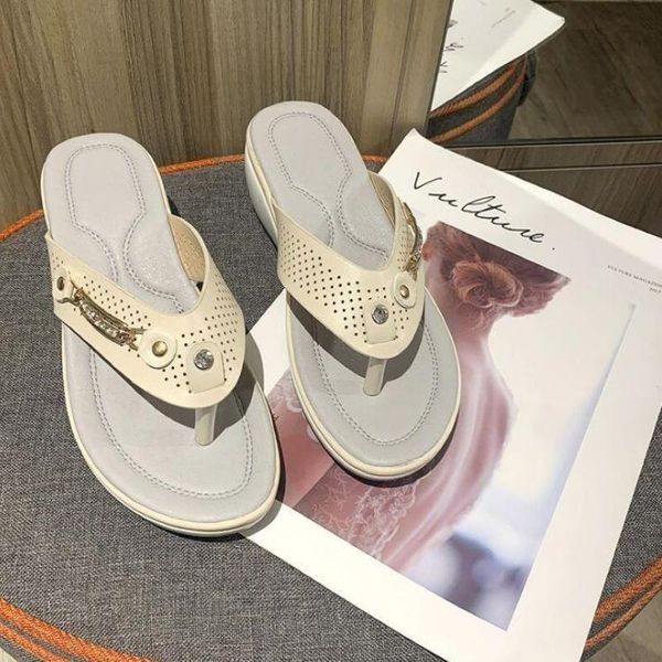 slippers 2021 summer flat sandal metal button slides 4 colors sandales wedge beach retro flip-flops women sandalias mujer, Black
slippers 2021 summer flat sandal metal button slides 4 colors sandales wedge beach retro flip-flops women sandalias mujer, Black