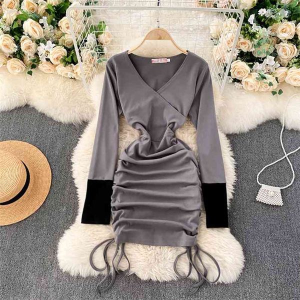 color-blocking dress women's autumn and winter drawstring folds slim short bag hip bottoming woman uk556 210507, Black;gray
color-blocking dress women's autumn and winter drawstring folds slim short bag hip bottoming woman uk556 210507, Black;gray