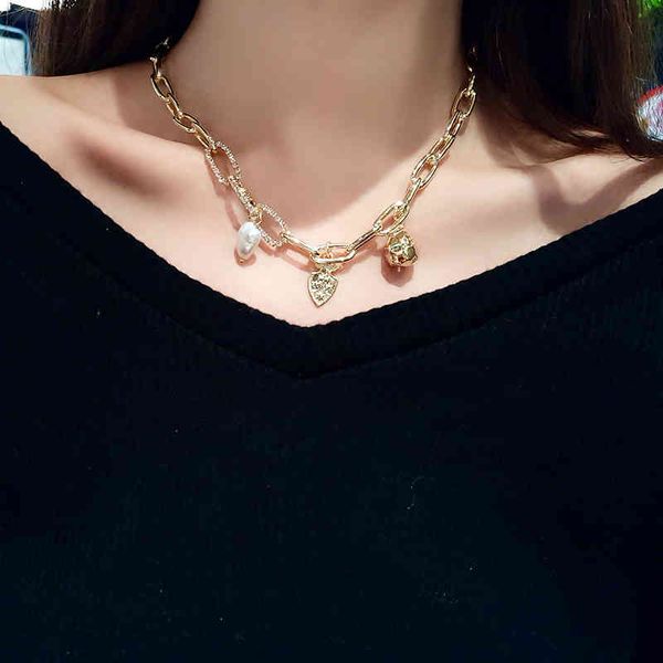 european and american fine diamond female fashion grandeur personality hipster clavicle chain necklace, Silver
european and american fine diamond female fashion grandeur personality hipster clavicle chain necklace, Silver