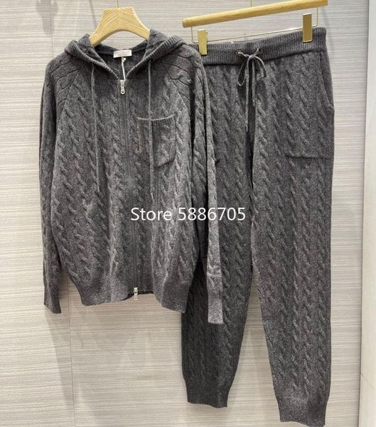 women's two piece pants 100% cashmere 2021 brand designer rope twist knitted set hooded zipper sweater coat + elastic waist pant 2pcs s, White 
women's two piece pants 100% cashmere 2021 brand designer rope twist knitted set hooded zipper sweater coat + elastic waist pant 2pcs s, White