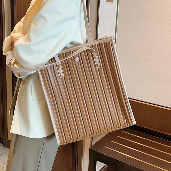evening bags unique design folded tote 2021 women brand 2 piece set composite handbag ladies large tide pu leather shoulder shopper bag
evening bags unique design folded tote 2021 women brand 2 piece set composite handbag ladies large tide pu leather shoulder shopper bag