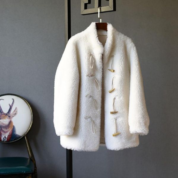 women's wool & blends stand collar solid mid-length horn buttons lambswool coat women white winter jacket black korean casaco feminino
women's wool & blends stand collar solid mid-length horn buttons lambswool coat women white winter jacket black korean casaco feminino