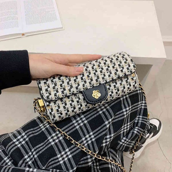 bags handbags this year's popular women's korean version 2021 fashion contrast color lattice simple ins single shoulder messenger, Black;red
bags handbags this year's popular women's korean version 2021 fashion contrast color lattice simple ins single shoulder messenger, Black;red