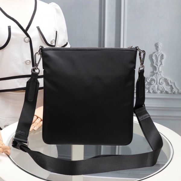 designer akend p family classic men's waterproof nylon single shoulder parachute leisure messenger business zhouzhoubao123 telfar bags
designer akend p family classic men's waterproof nylon single shoulder parachute leisure messenger business zhouzhoubao123 telfar bags