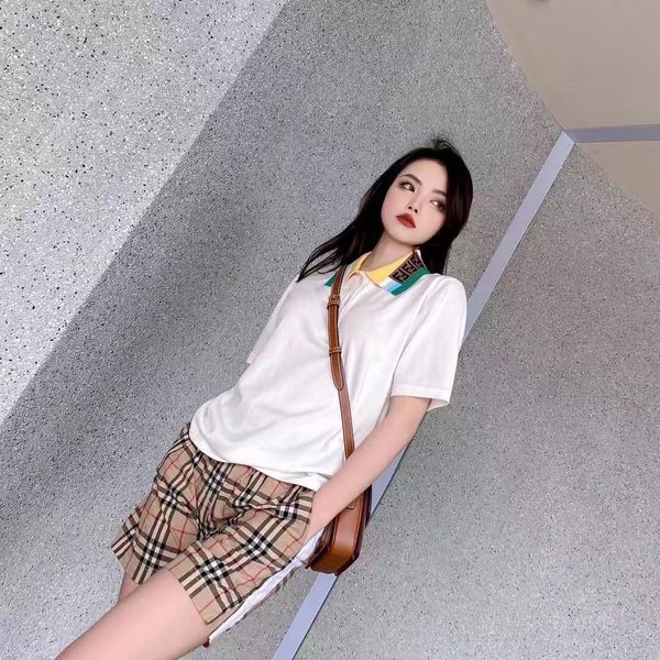 family 2021 summer new women's double letter stripe lapel polo collar silk color knitted short sleeve top, White;black
family 2021 summer new women's double letter stripe lapel polo collar silk color knitted short sleeve top, White;black