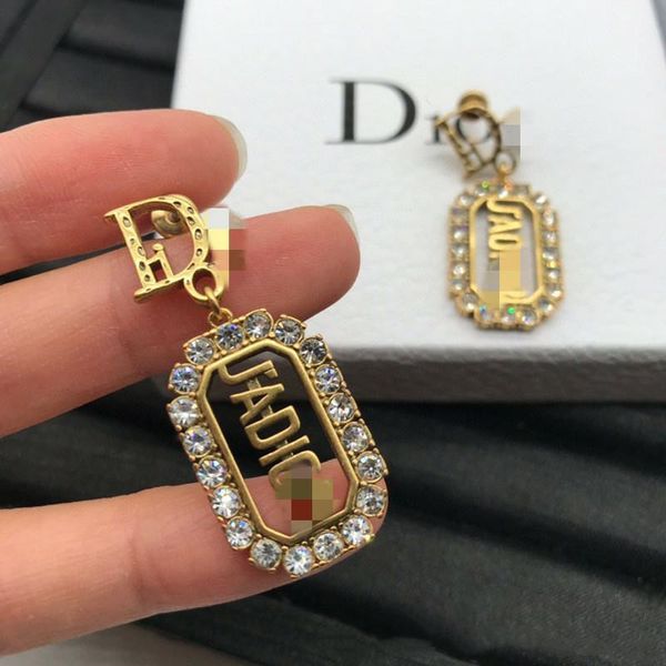 design jewelry trend new diamond tassel female net red fashion letter earrings, Golden
design jewelry trend new diamond tassel female net red fashion letter earrings, Golden