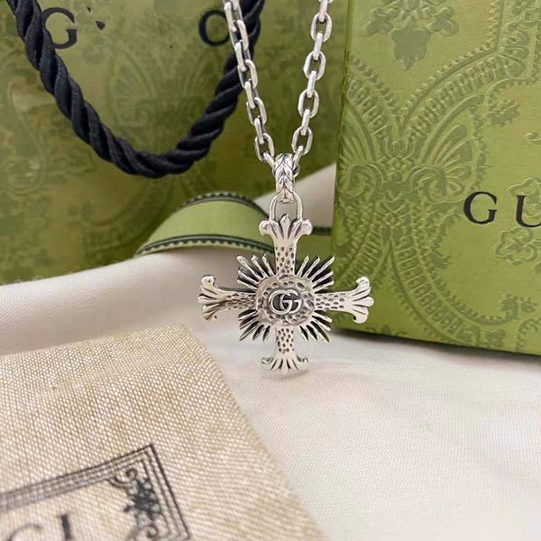 antique new s925 silver carved hollow cross hanging necklace for men and women exclusive fine jewel
antique new s925 silver carved hollow cross hanging necklace for men and women exclusive fine jewel
