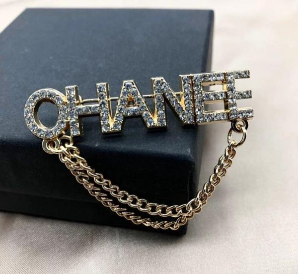 2021 new listing Korean fashion diamond brooches with original design chain tassel pin buckle brooch clothing decoration, Gray
2021 new listing Korean fashion diamond brooches with original design chain tassel pin buckle brooch clothing decoration, Gray